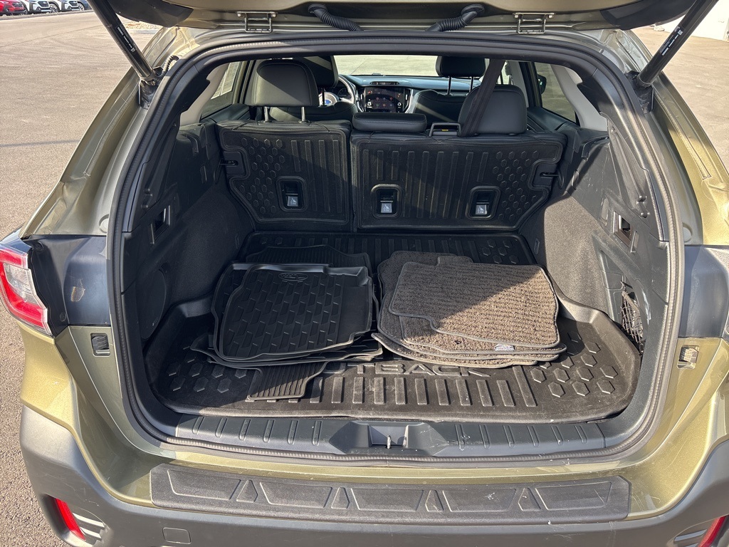 2022 Subaru Outback Limited photo 25