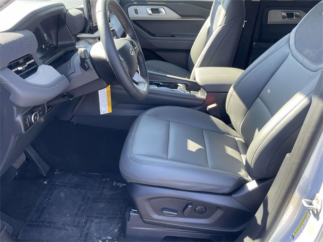 2026 Ford Explorer photo 4