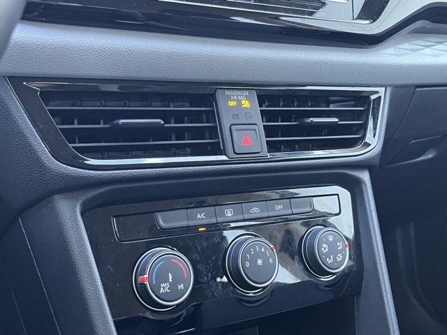 2023 Volkswagen Taos S photo 34