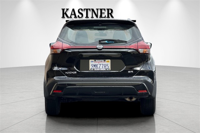 2024 Nissan Kicks SR photo 3
