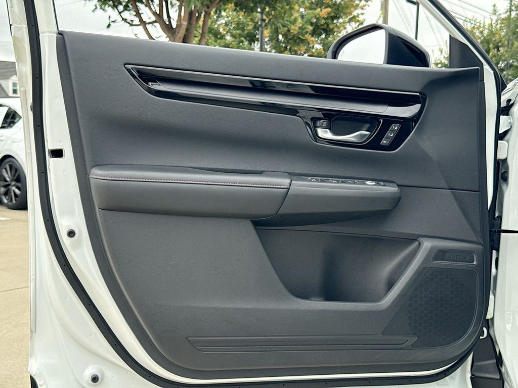 2024 Honda CR-V Hybrid Sport Touring photo 13