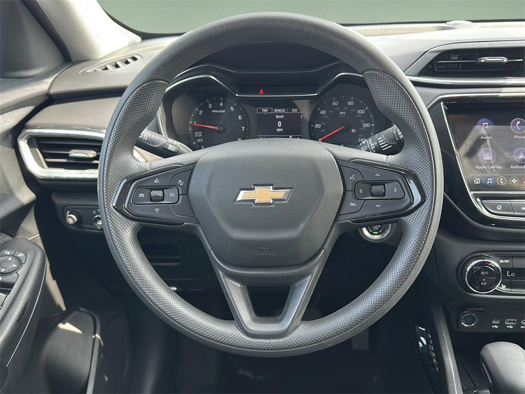 2023 Chevrolet Trailblazer LT photo 3