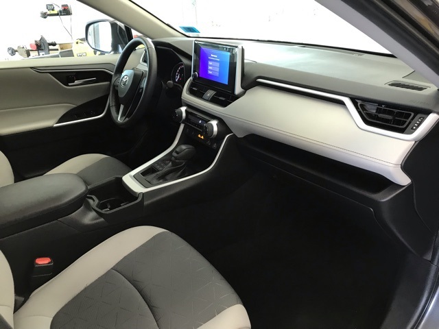 2023 Toyota RAV4 XLE photo 15