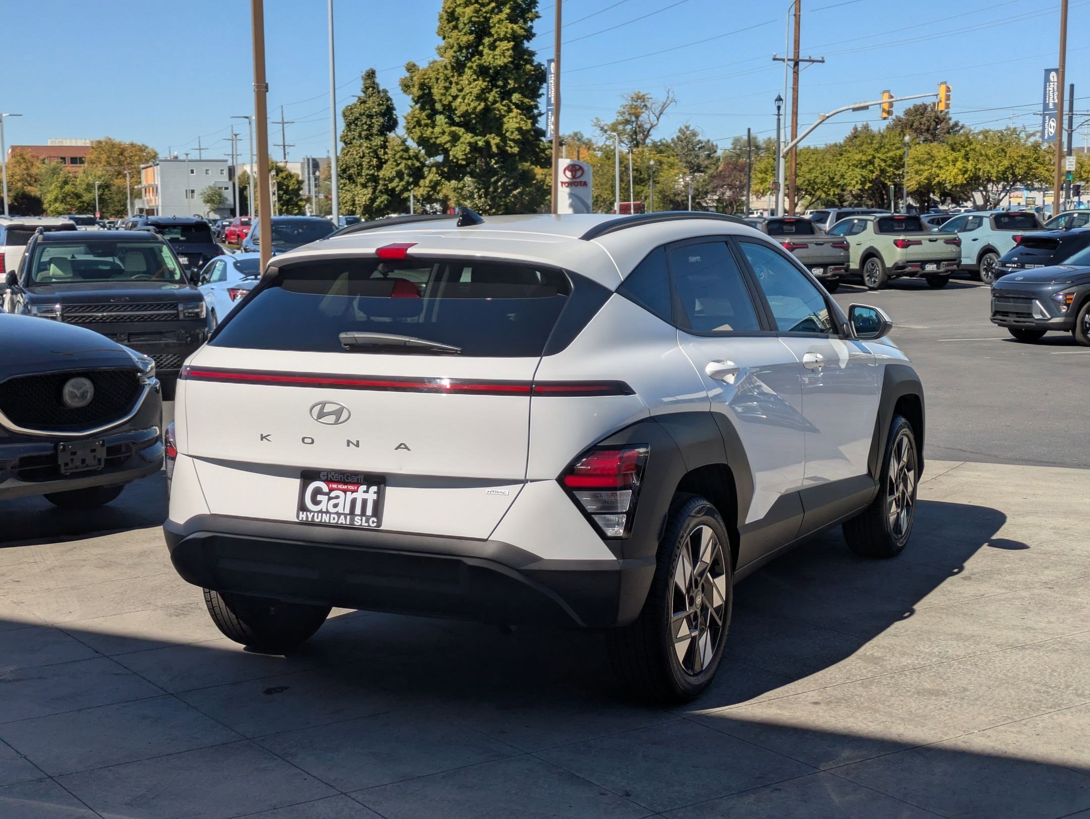2024 Hyundai Kona SEL photo 2