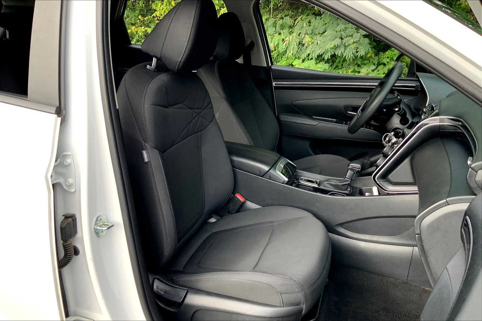 2024 Hyundai Tucson SE photo 8