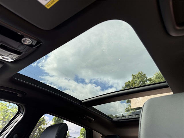 2025 Kia Sportage Plug-In Hybrid X-Line Prestige photo 2