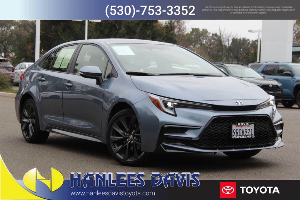 2025 Toyota Corolla SE's photo