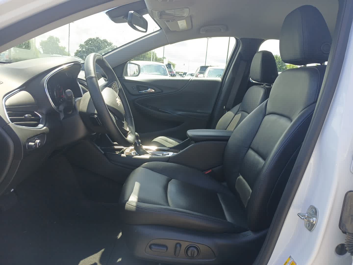 2024 Chevrolet Malibu Premier 2LT photo 6