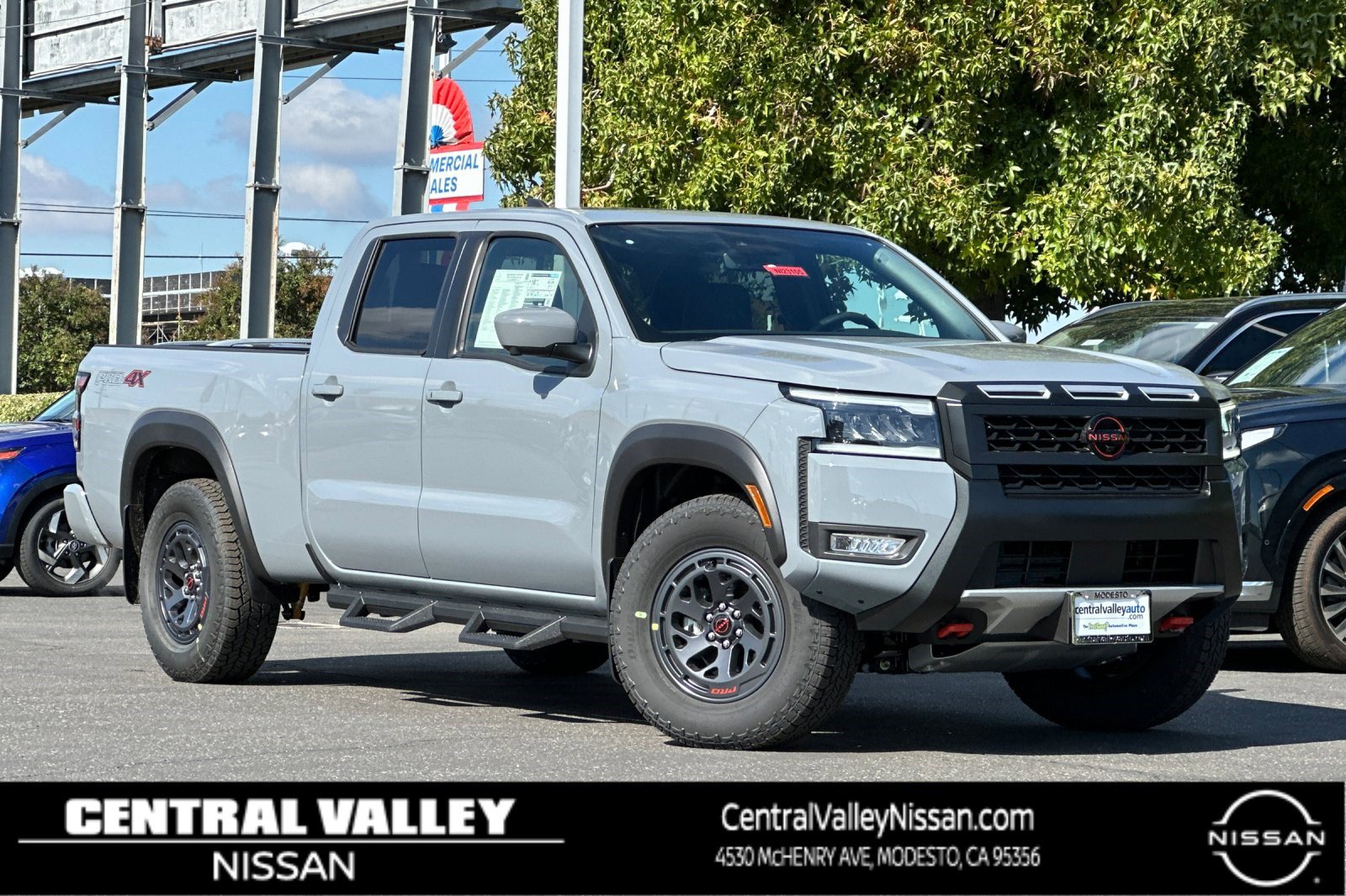 2026 Nissan Frontier PRO-4X's photo