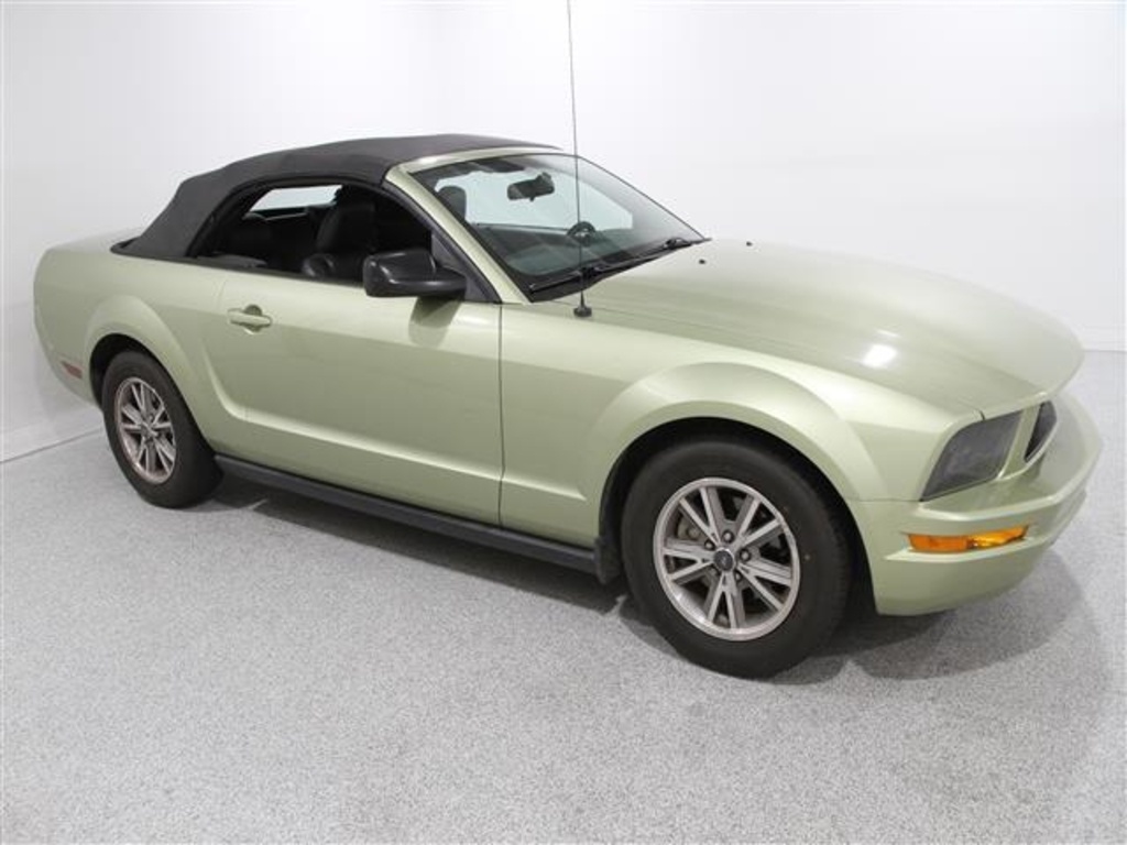 Used 2005 Ford Mustang Deluxe with VIN 1ZVFT84N155245757 for sale in Mentor, OH