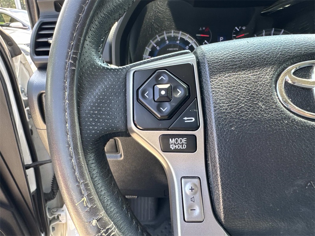 2019 Toyota 4Runner SR5 Premium photo 22