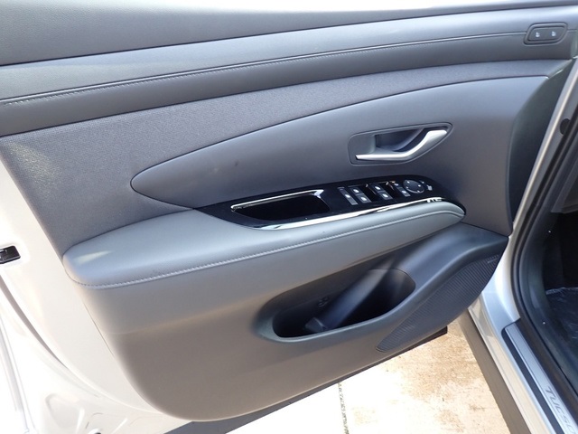 2025 Hyundai Tucson Limited photo 12