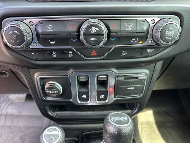 2019 Jeep Wrangler Sport S photo 27