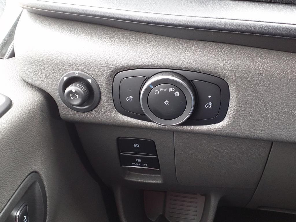 New 2024 Oxford White Ford Base image 15