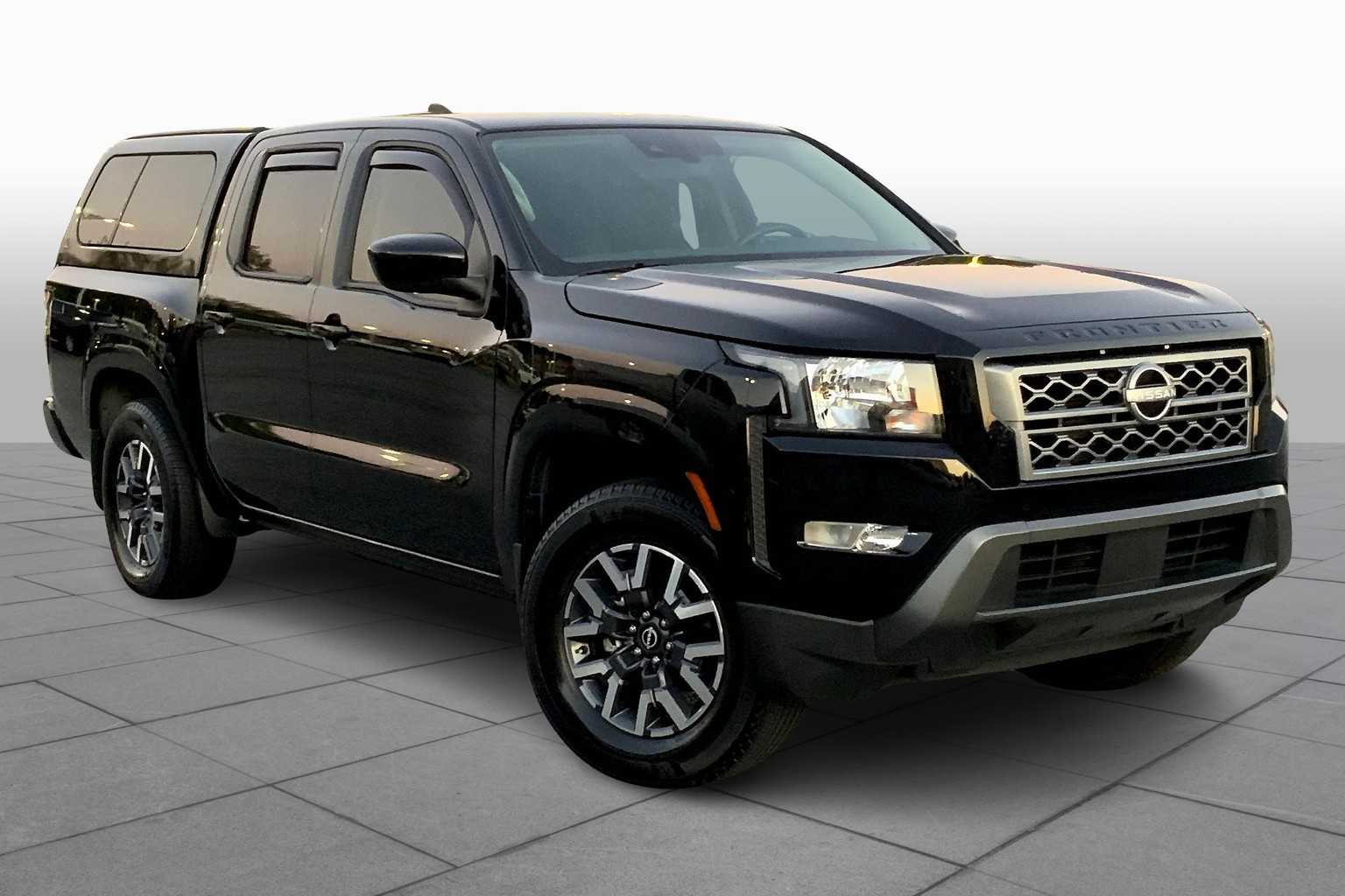 2022 Nissan Frontier SV photo 2
