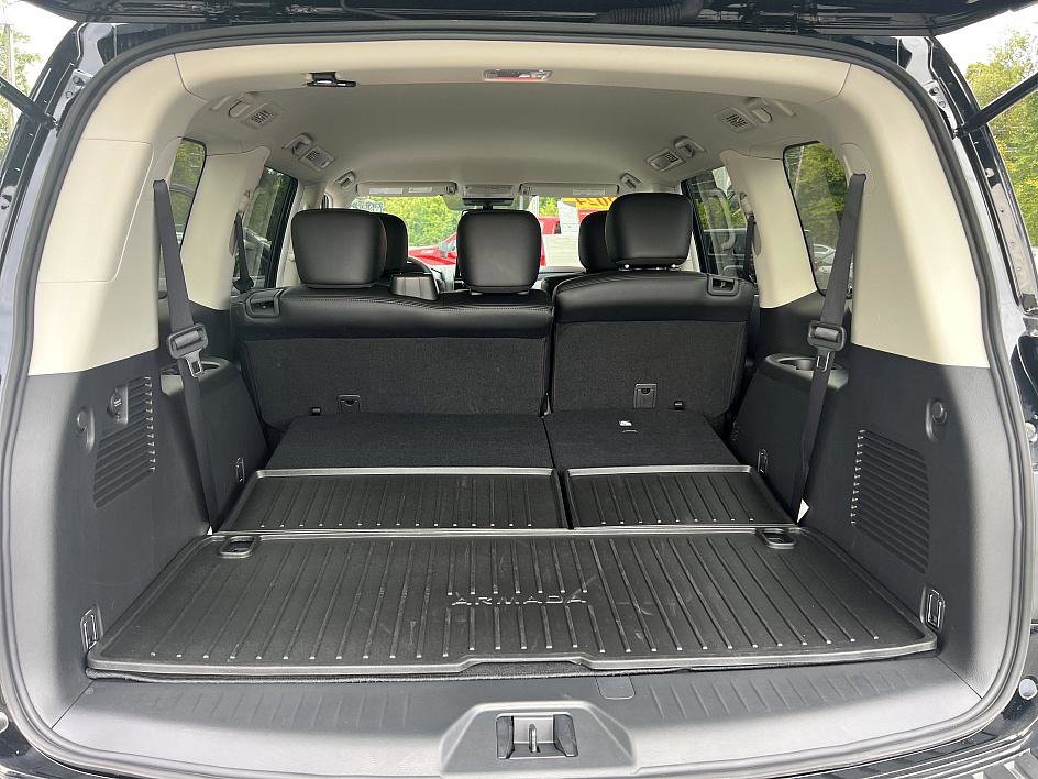 2024 Nissan Armada SV photo 28