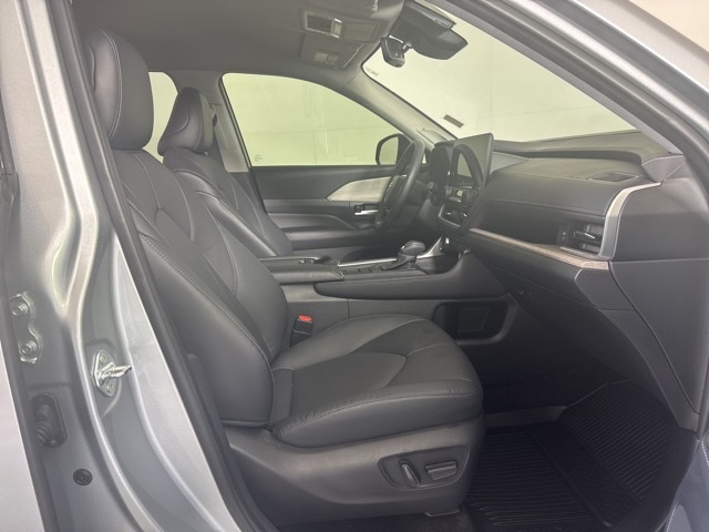2024 Toyota Grand Highlander Hybrid Limited photo 4