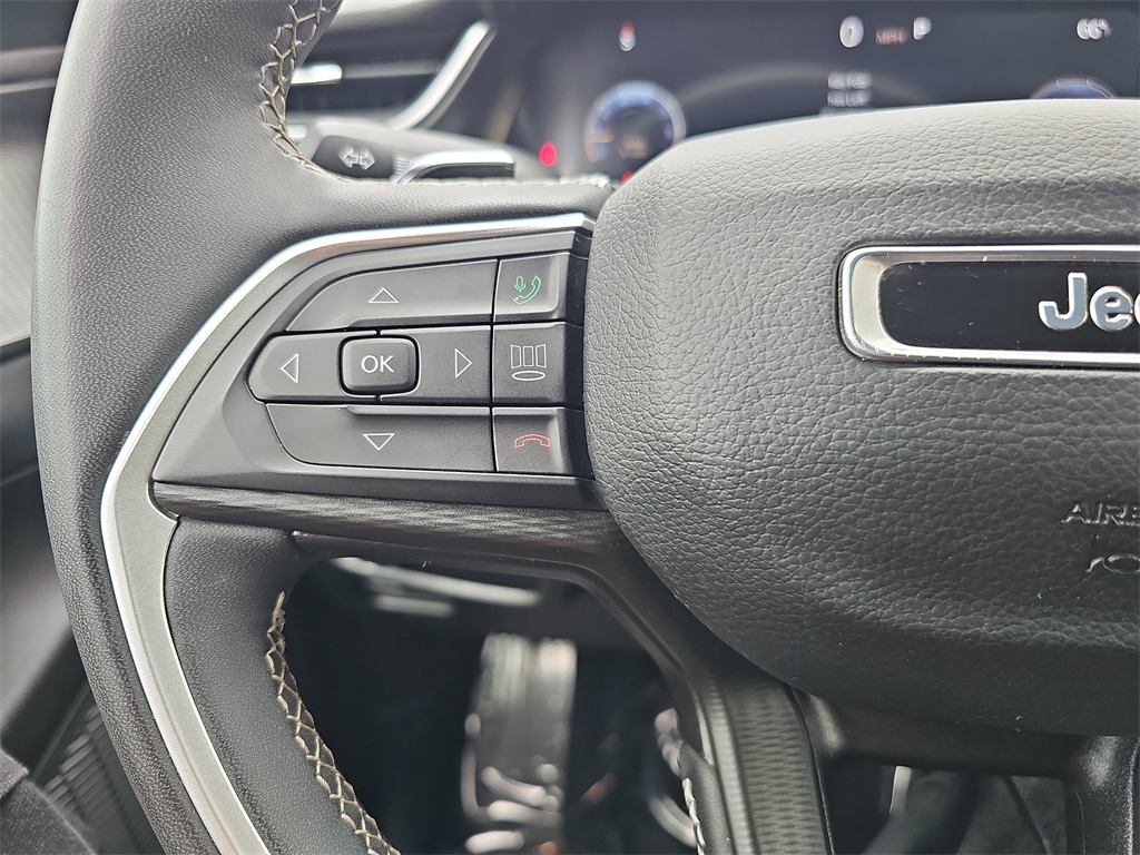 2024 Jeep Grand Cherokee Altitude photo 18