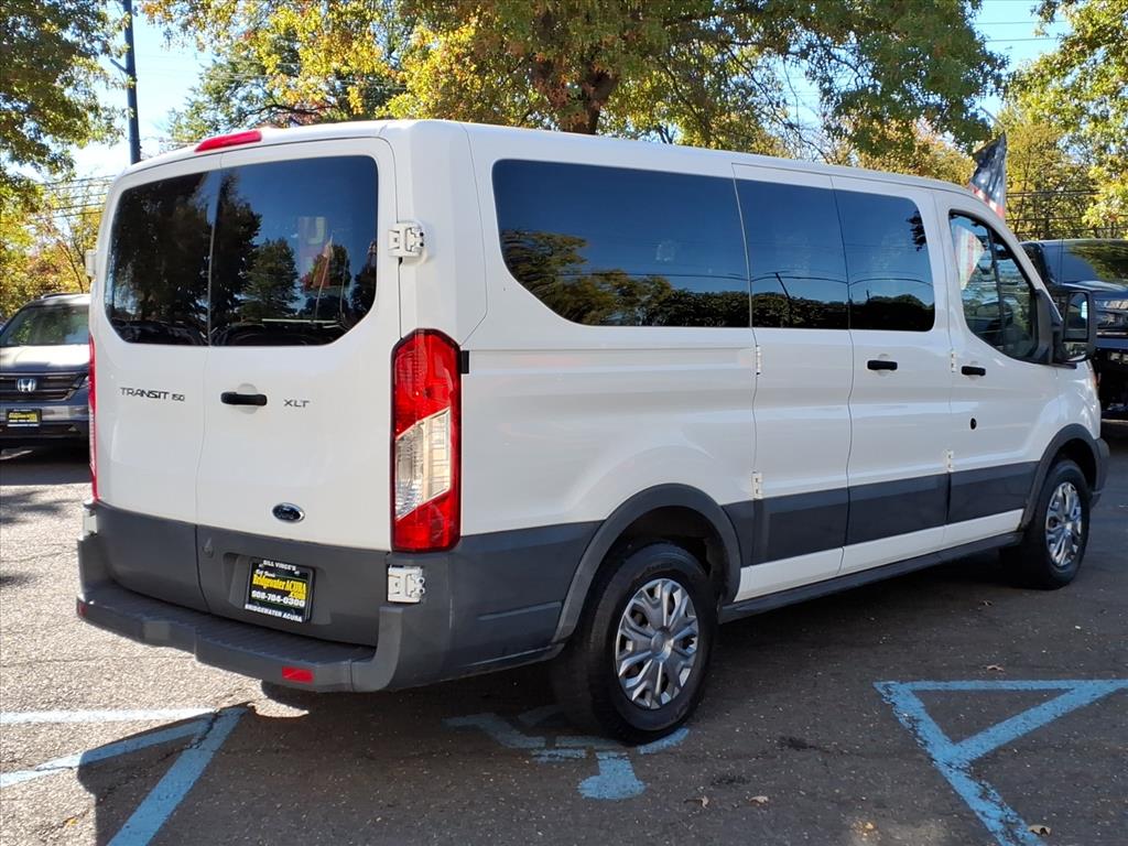 2015 Ford Transit XLT photo 4