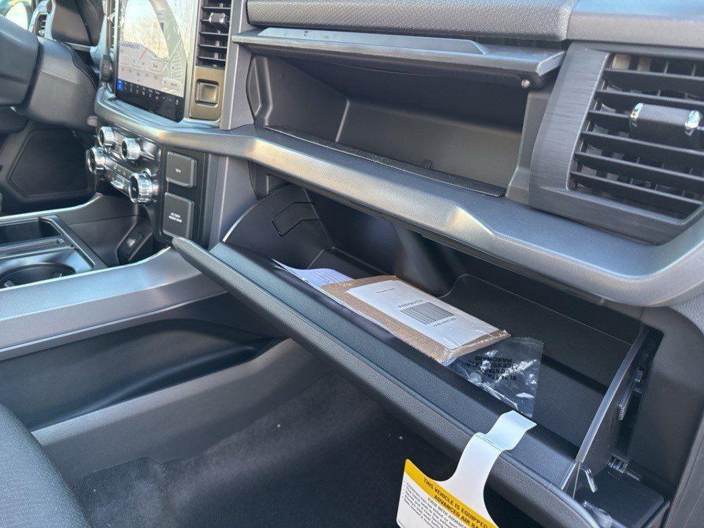 2025 Ford F-150 XLT photo 28