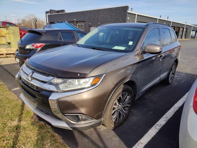 2016 Mitsubishi Outlander SEL's photo