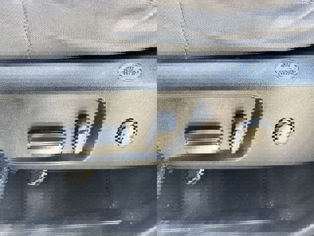 2016 Toyota Tundra SR5 photo 18