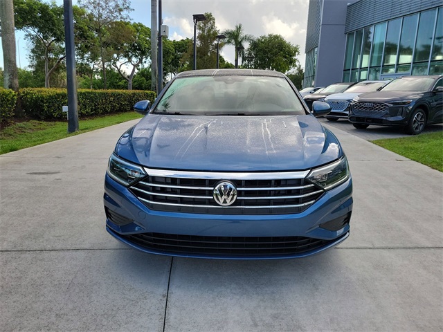 2019 Volkswagen Jetta SEL photo 2