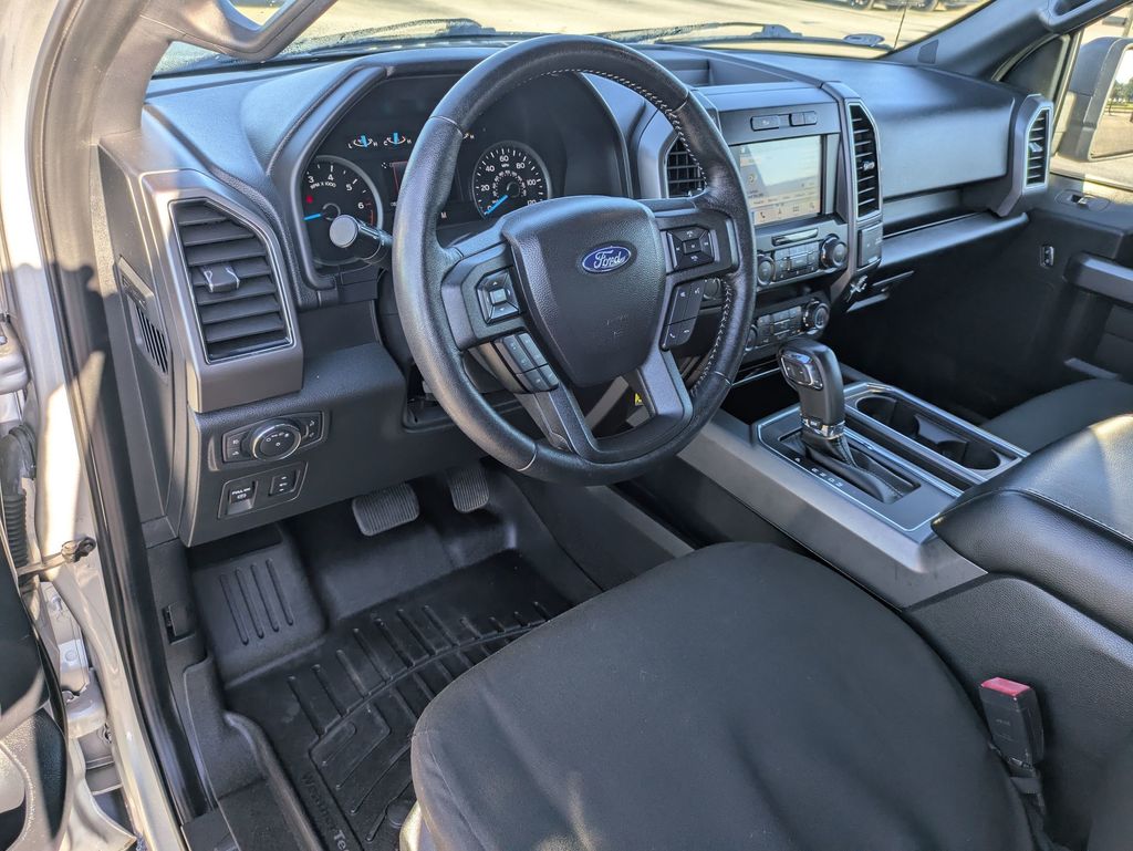 2019 Ford F-150 XLT photo 11