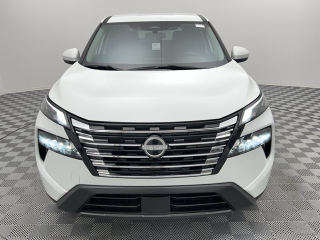 2024 Nissan Rogue SV photo 2