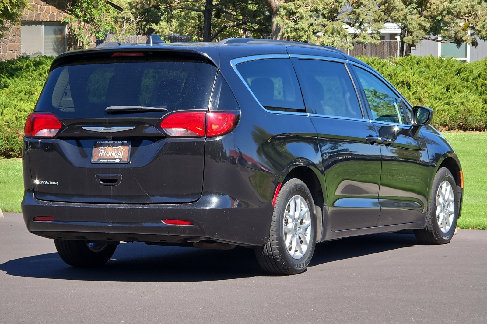 2021 Chrysler Voyager LXi photo 4