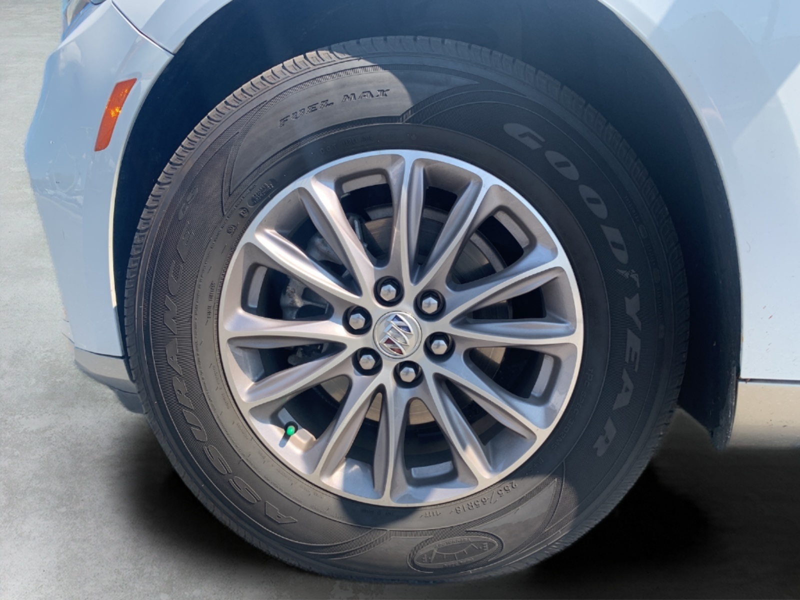 2024 Buick Enclave Premium photo 8