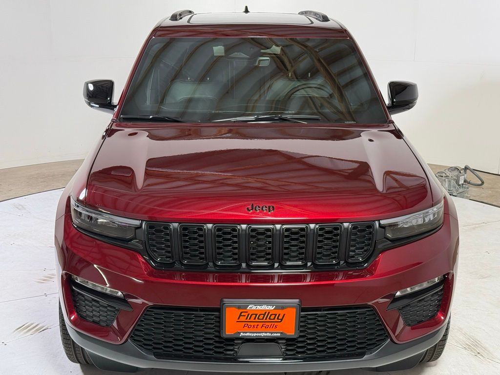 2025 Jeep Grand Cherokee Limited photo 2