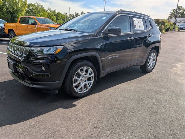 2022 Jeep Compass Latitude Lux photo 4