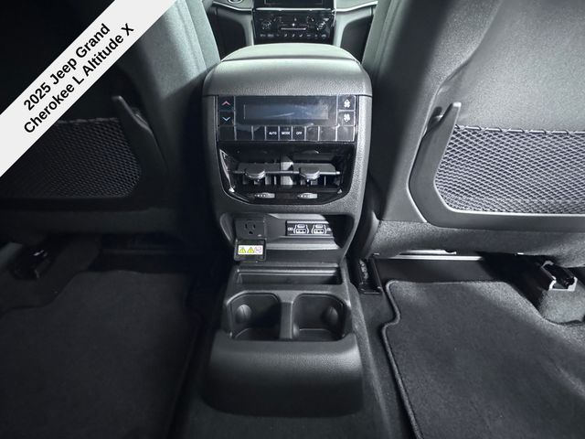2025 Jeep Grand Cherokee Altitude X photo 24