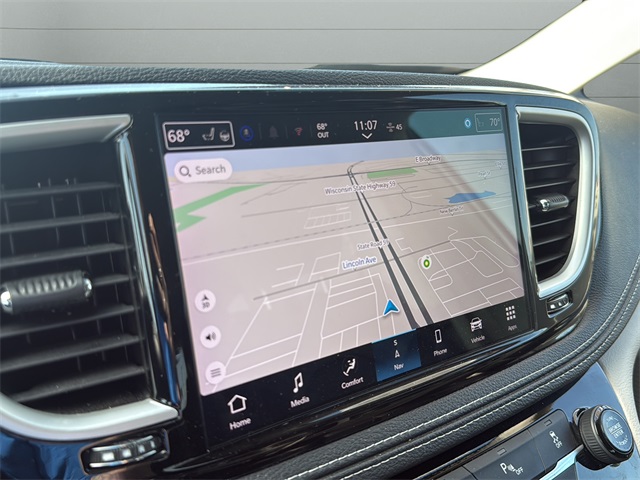 2024 Chrysler Pacifica Hybrid photo 21