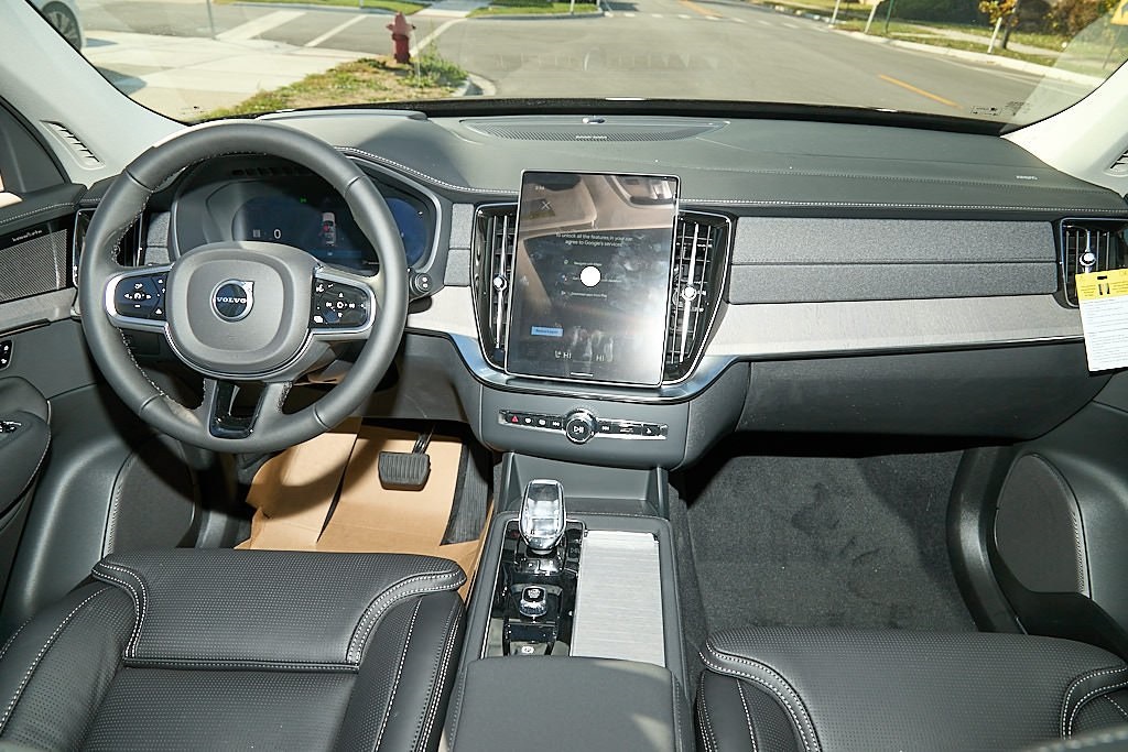 2026 VOLVO XC90 - Image 26