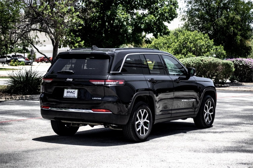 2024 Jeep Grand Cherokee Limited photo 4