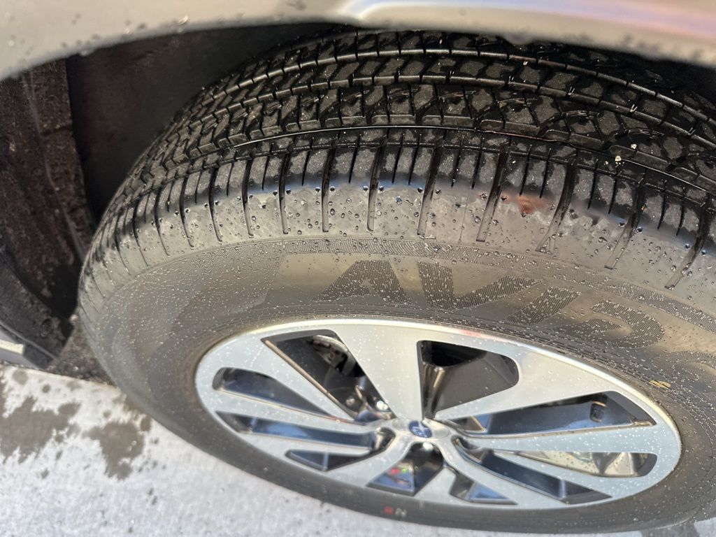 2025 Subaru Outback Premium photo 3