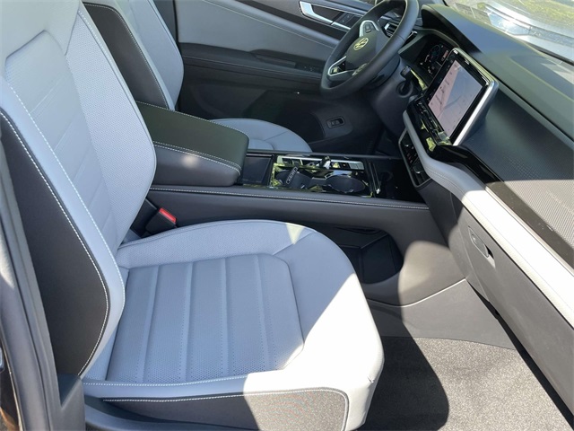 2026 Volkswagen Atlas Cross Sport SEL R-Line photo 15