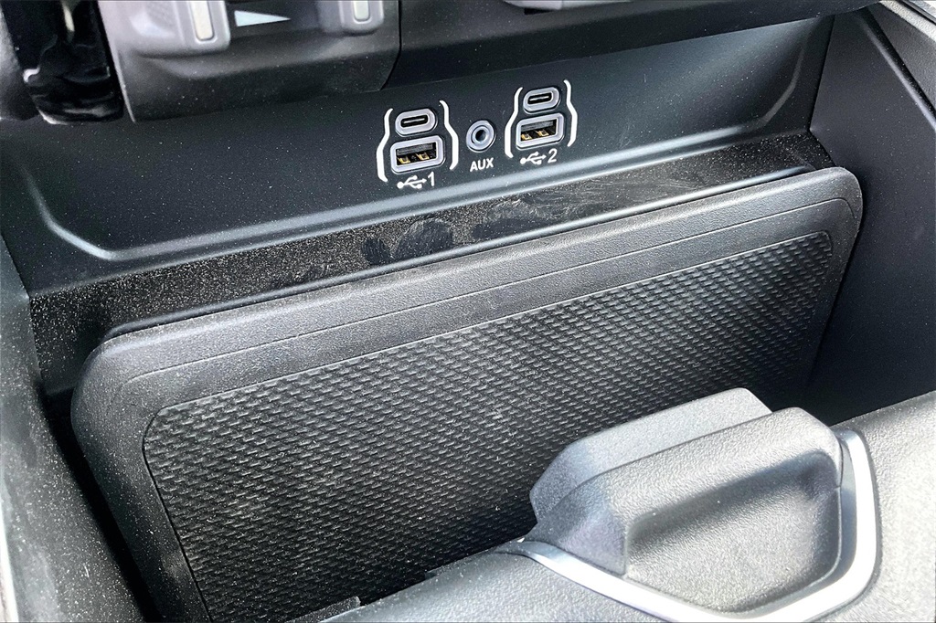2025 Ram 2500 Big Horn photo 16