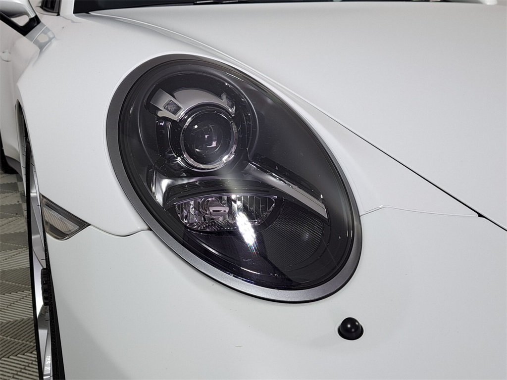 Used 2018 White Porsche GT3 image 13