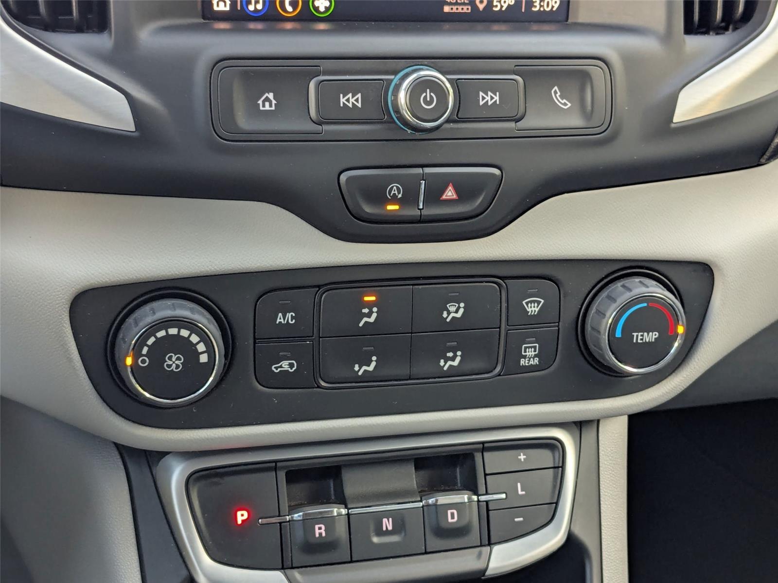 2022 Gmc Terrain SLE photo 25