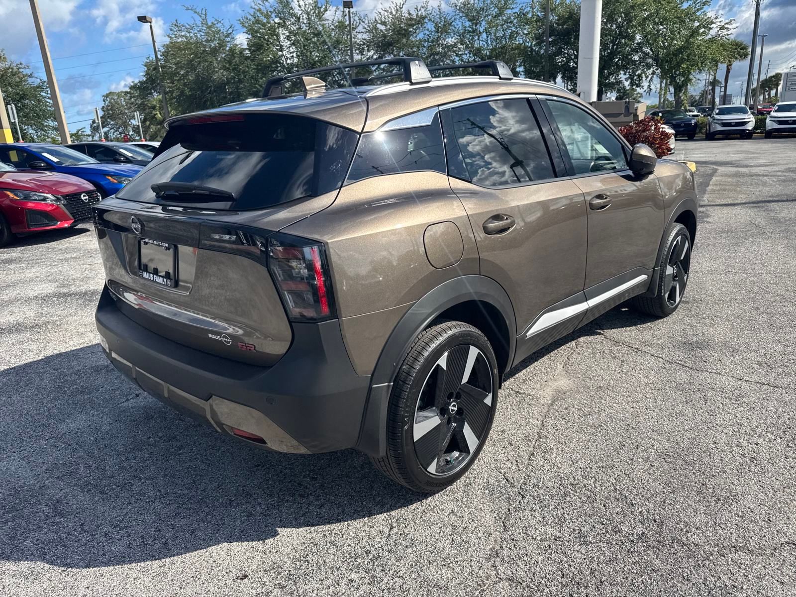 2025 Nissan Kicks SR photo 4