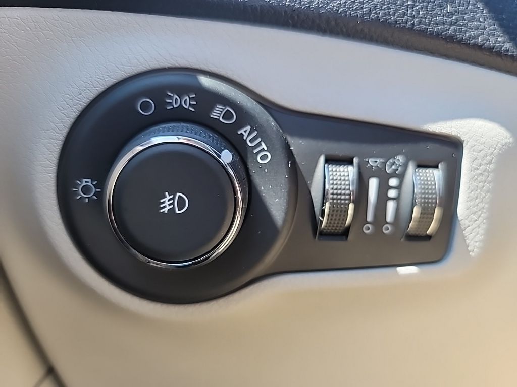 2017 Jeep Compass Latitude photo 14
