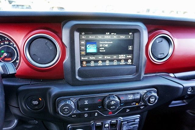 Used 2020 Black Jeep Unlimited Rubicon image 22