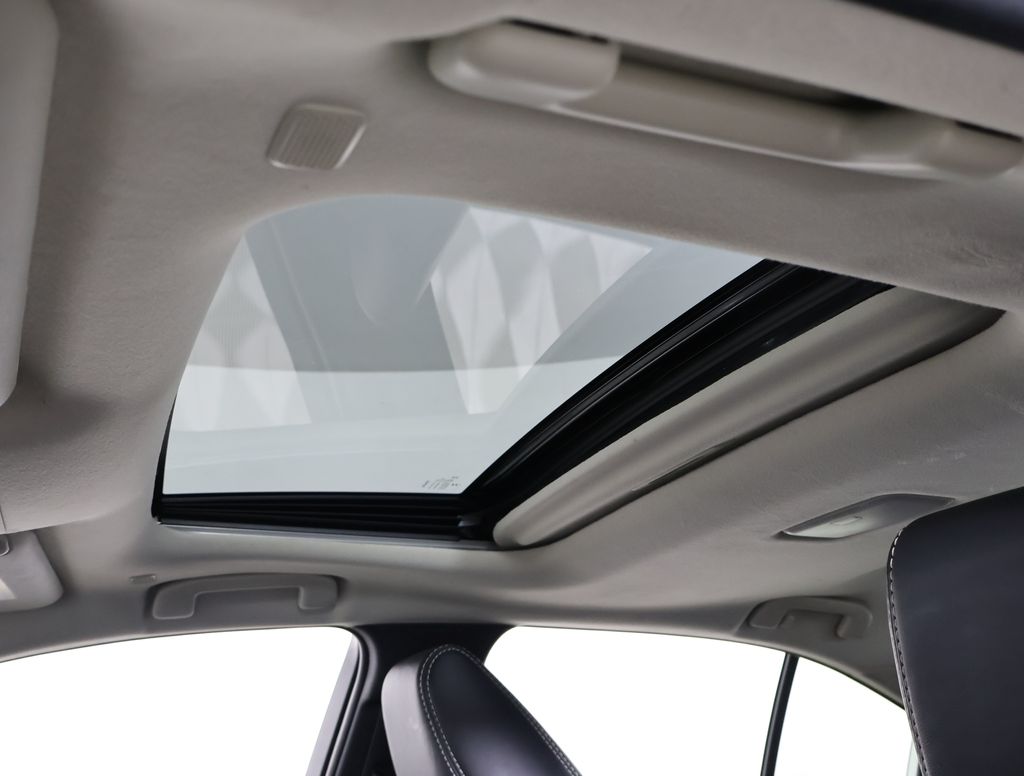 2024 Toyota Corolla XLE LE Premium SE photo 14