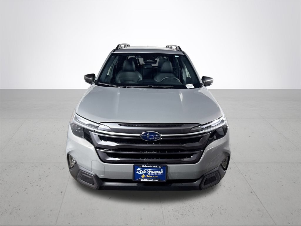 2025 Subaru Forester Limited photo 3