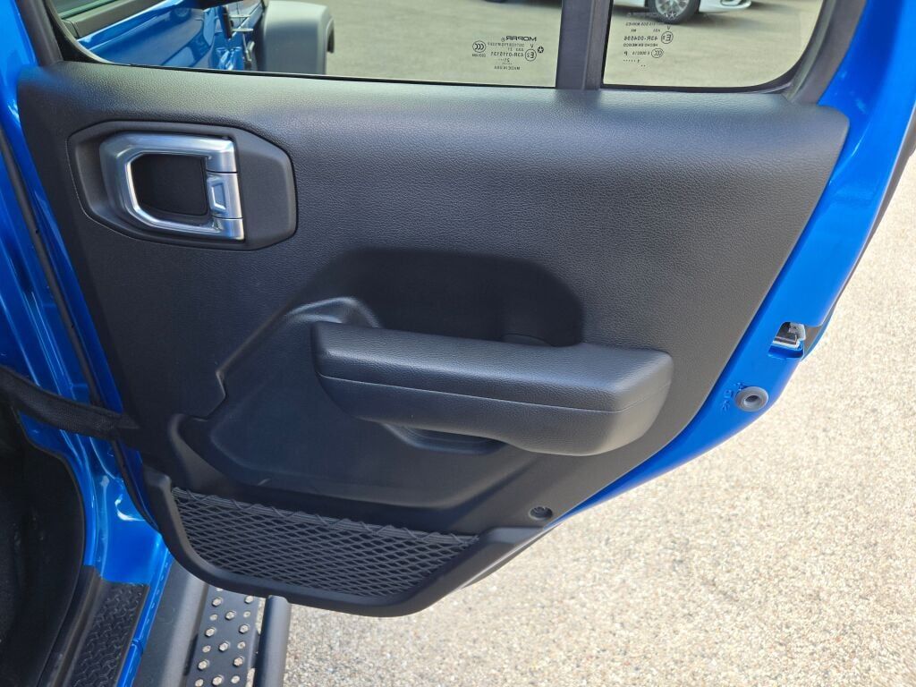 2021 Jeep Gladiator Mojave photo 8