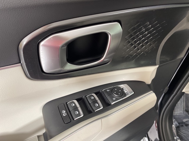 2025 Kia Sorento S photo 15