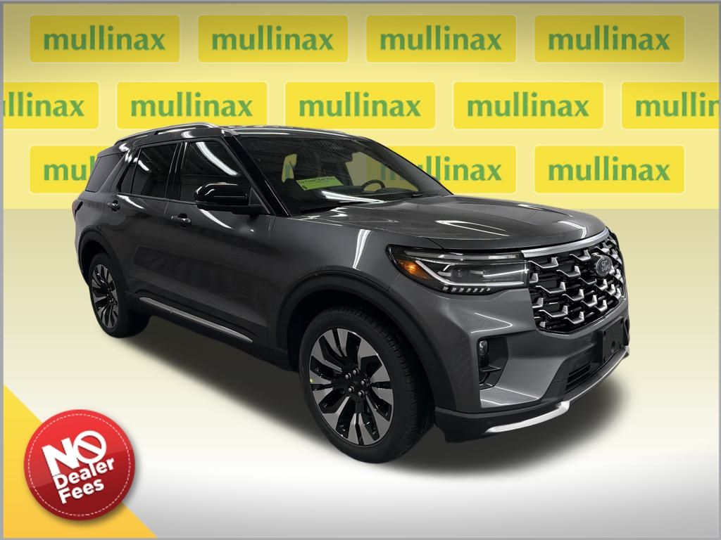 2026 Ford Explorer Platinum's photo